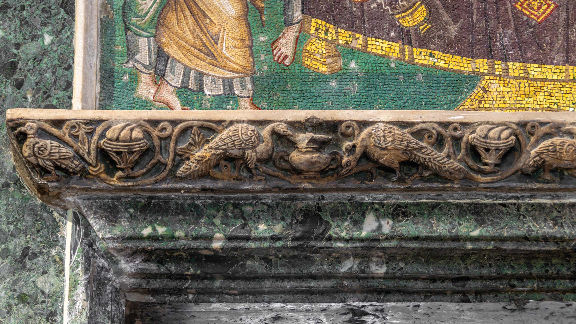 Chora Church, Naos Door Cornice / Εκκλησία της Χώρας, Ναός, Κορνίζα πόρτας